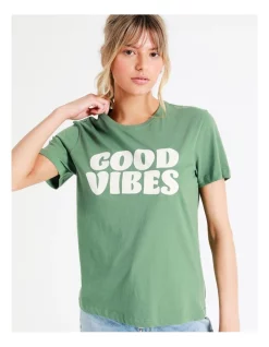 Flash Sale ✨ ONLY Zodia Reg Short Sleeve Vibe Top In Dark Ivy 🧨